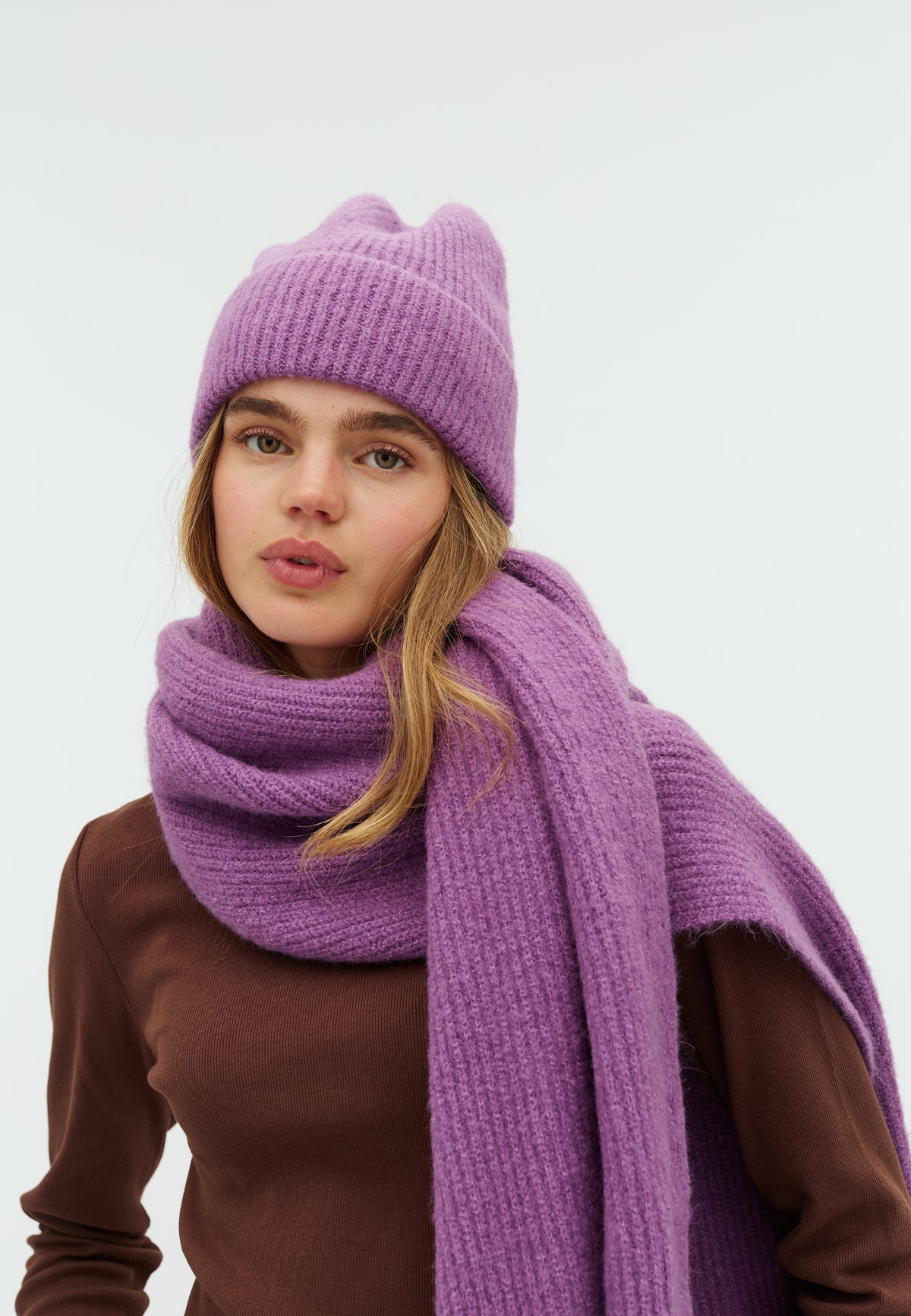 Muskan_Gentle Violet_Model_0