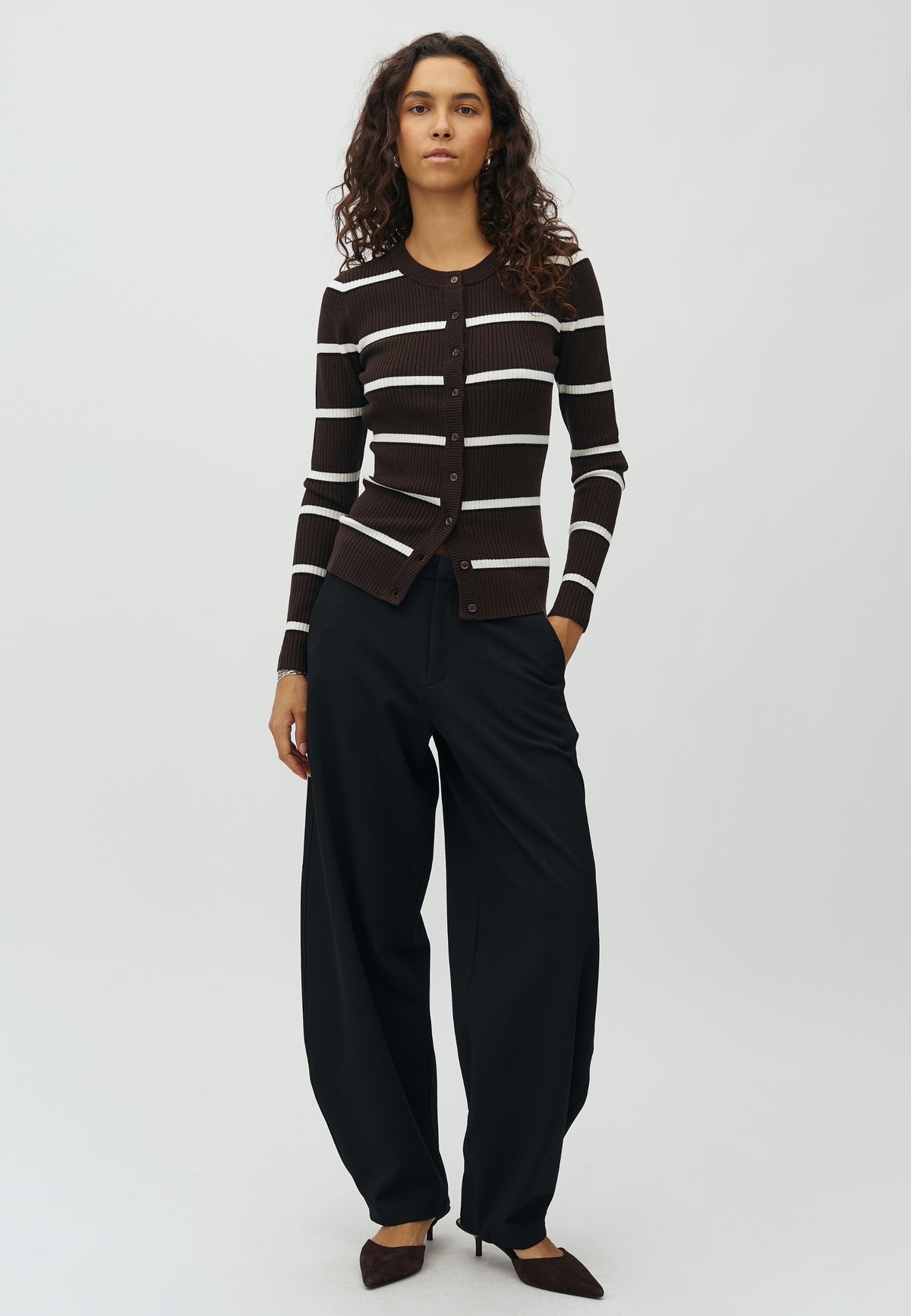 Liliosa-M_Java Mix Stripe_Model_3